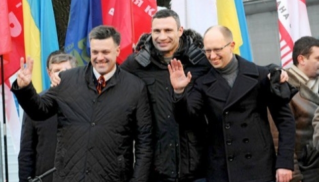 Klitschko, Jazenjuk und Tjahnybok riefen die EU auf, das Assoziierungsabkommen im Herbst zu unterschreiben