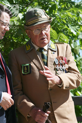 Пам'ятник вічному коханню і вірності відкрили у Маріїнському парку. ФОТОРЕПОРТАЖ