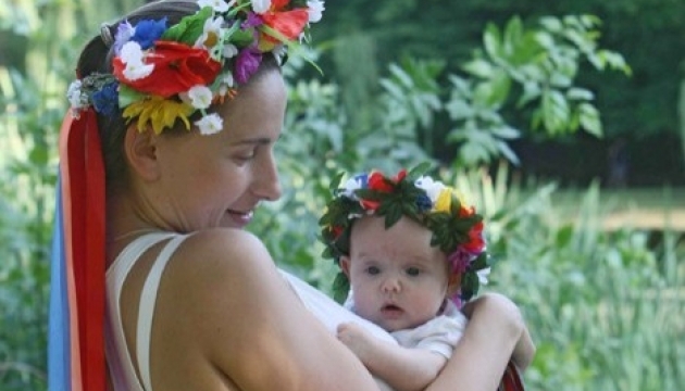 Сьогодні в Україні відзначається День матері