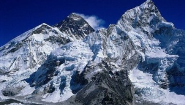 La primera mujer de Ucrania conquista el Everest