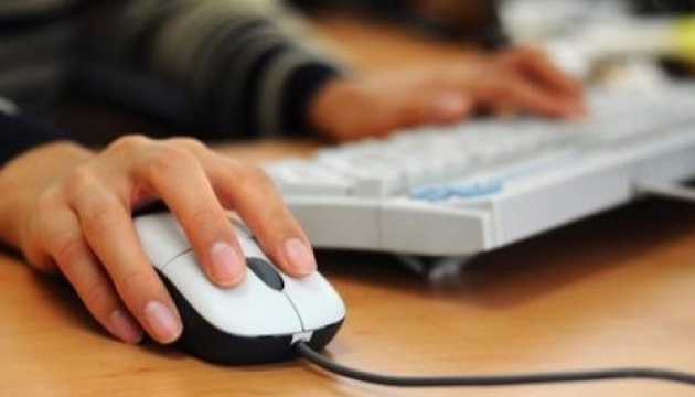 Регіонал Олійник відкличе законопроект про закриття сайтів