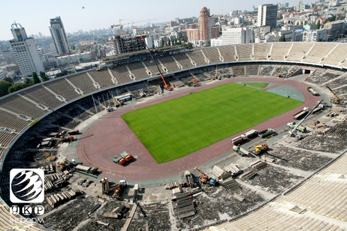Демонтаж НСК Олімпійський. 2008 рік НСК Олімпійський: 90 років історії. Фоторепортаж