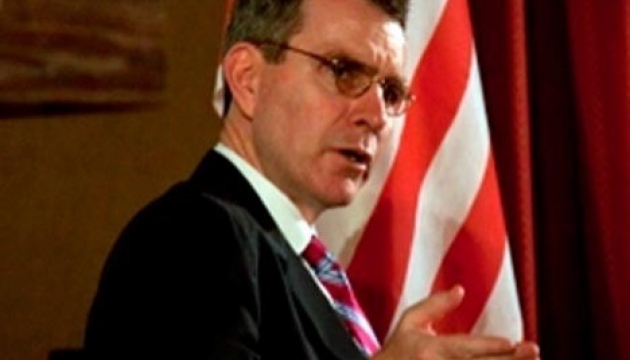 New U.S. ambassador to Ukraine Geoffrey R. Pyatt takes oath New U.S. ambassador to Ukraine Geoffrey R. Pyatt takes oath