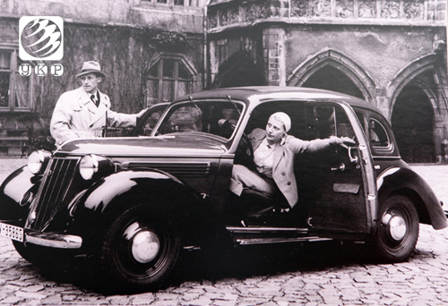 Легковий автомобіль. 1940 рік. Саморушні візки розпочали відлік автомобільного століття. Фоторепортаж