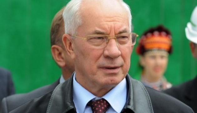 PM Azarov leaves for Netherlands