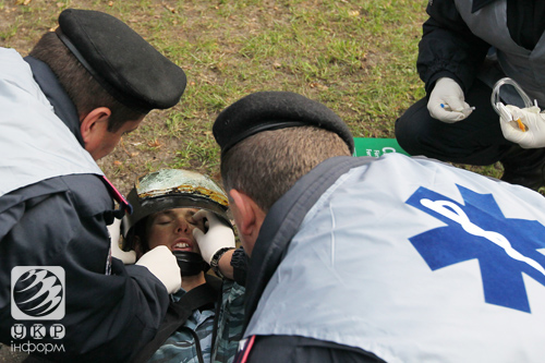 Силовики гралися у рятівників життя. Фоторепортаж