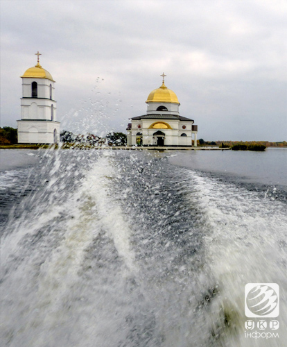 Спасо-Преображенська церква. Жанрові фото