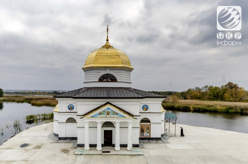 Спасо-Преображенська церква. Жанрові фото