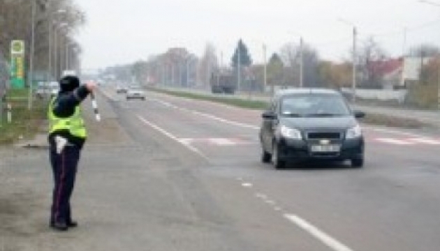 ДАІ просить не плутати денні ходові вогні з габаритами