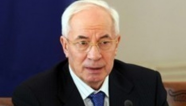 PM Azarov leaves for Belarus