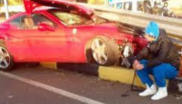 Prensa turca: Milevskiy sufrió accidente automovilístico horrible en su Ferrari