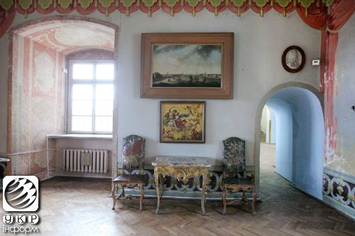 Олеський замок запрошує туристів. Фоторепортаж