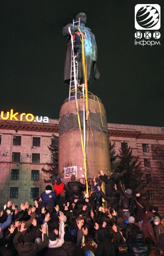 Ленінопад прокотився по всій Україні. Фото