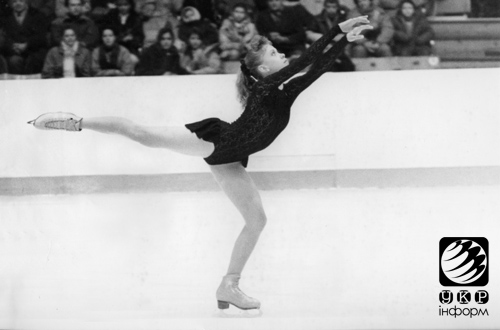 Юна Оксана Баюл демонструє дива грації на катку. Перше олімпійське золото для незалежної України. Архівні фото