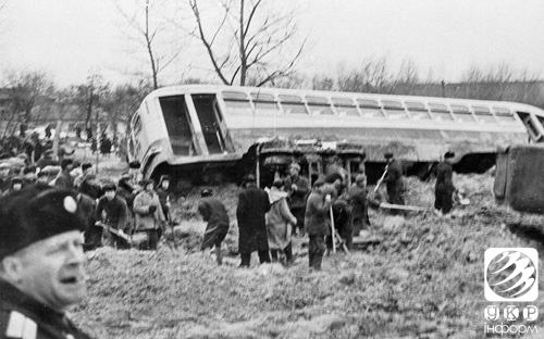 Жахлива катастрофа, названа чорним понеділком. Фото