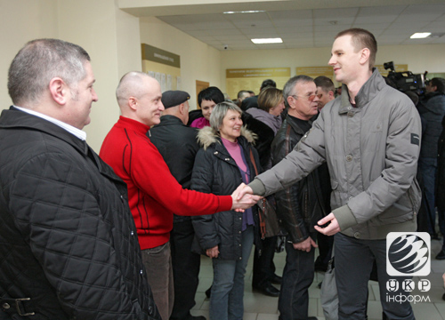 Двох дніпропетровських терористів відпустили на підписку про невиїзд. Фото