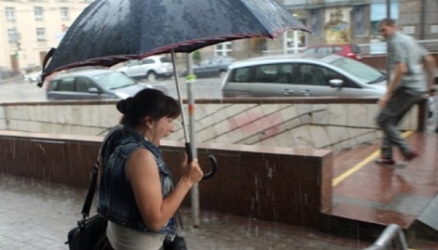 У Києві вітряно і дощитиме