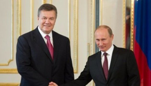 News Week: Putin se reúne en secreto con Yanukóvych para poner en seguridad a Manafort