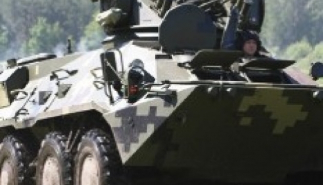АТО: артилерія бойовиків обстріляла базу військової техніки