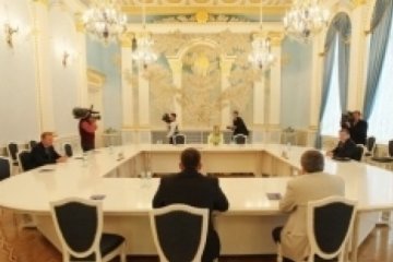 Представники України у Тристоронній групі вилетіли на 80-те засідання