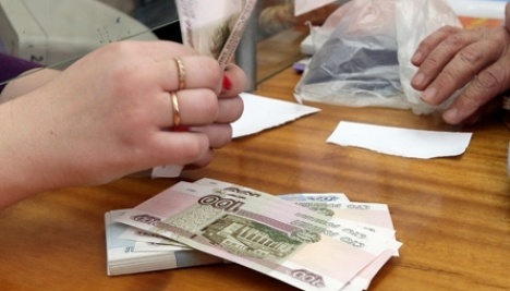 В окупованому Криму знову знизили зарплати бюджетникам - рух спротиву