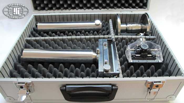 Складові частини електродерматома - інструмента, незамінного під час лікування хворих з глибокими опіками і вкрай необхідного для відновлення втраченого шкірного покриву