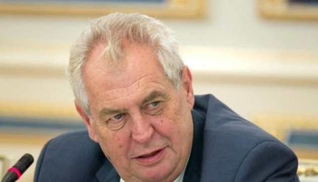 Czech president proposes Ukraine sell Crimea 
