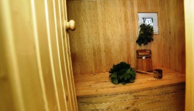 Чернігівські волонтери купують лазню на колесах для бійців АТО