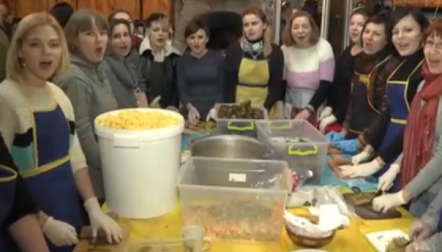 У Києві потрібні волонтери для роботи на продовольчих пунктах - КМДА