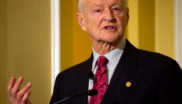 Бжезинський порадив відкрити Україні доступ до певних видів зброї