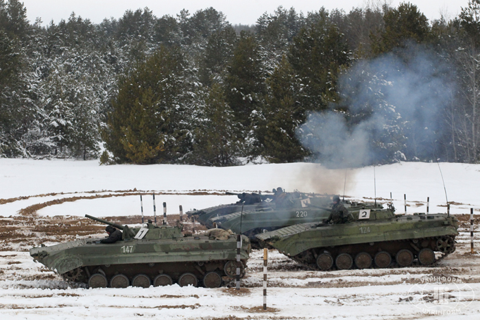 БМП-1 на території навчального центру 