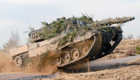 Ministra de Defensa: España planea enviar seis tanques Leopard 2 a Ucrania