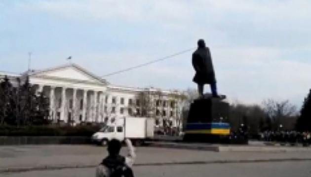 У Кіхтенка вважають, що з краматорським пам'ятником Леніну поспішили