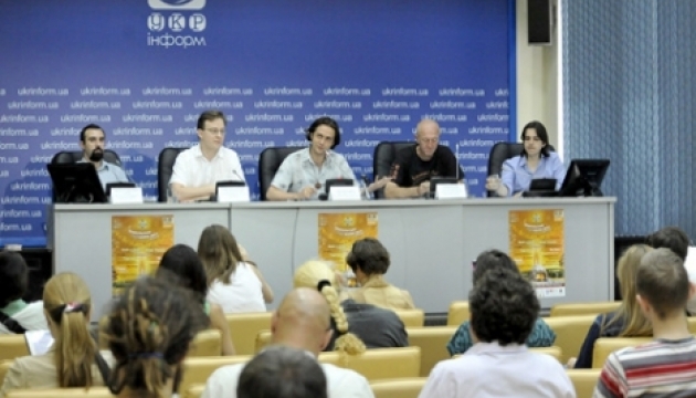 Прес-конференція: 