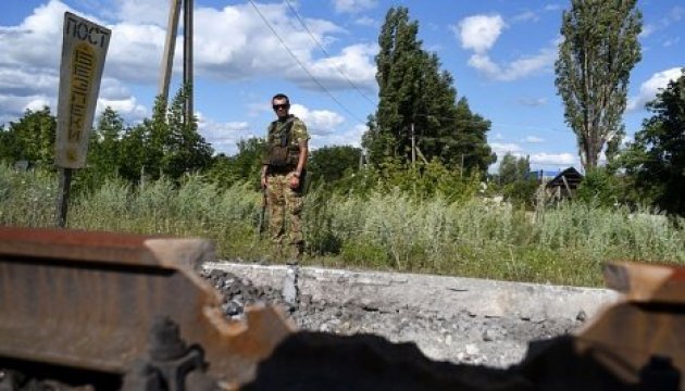 La situation dans le Donbass : les occupants tirent sur Avdiivka et Krymske