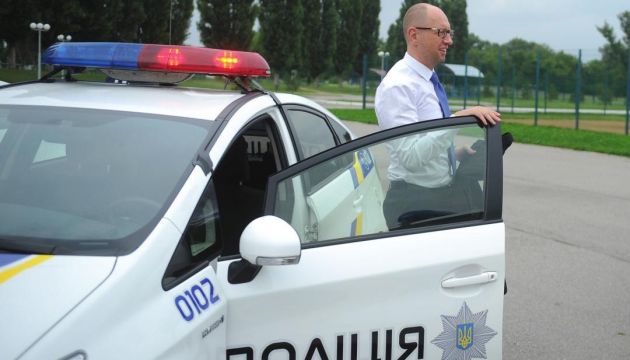 Яценюк обіцяє Національній поліції керівника вже за тиждень