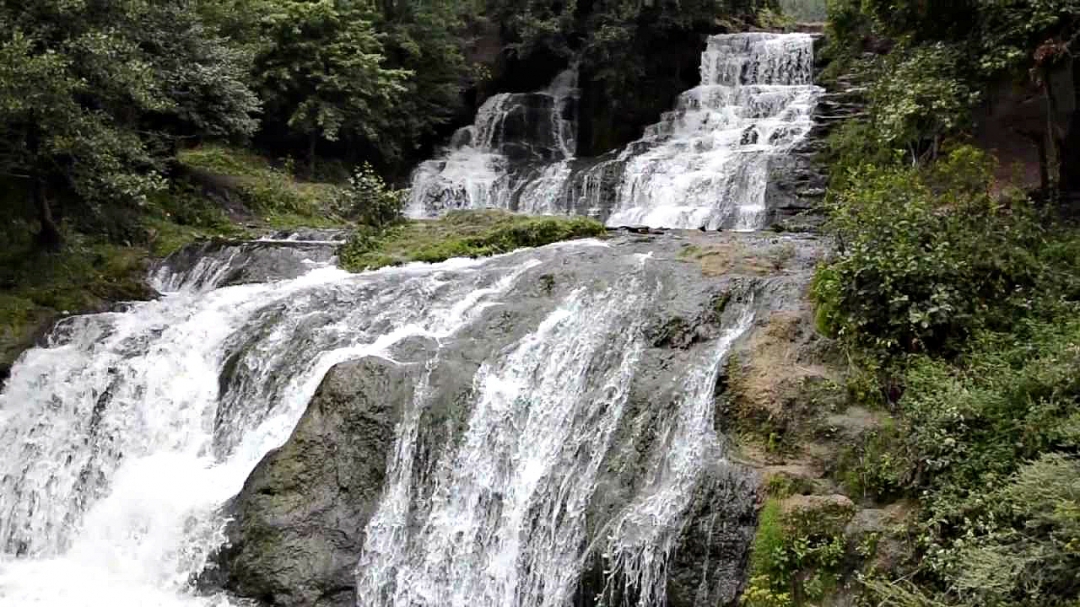 Водоспад на річці Джурин