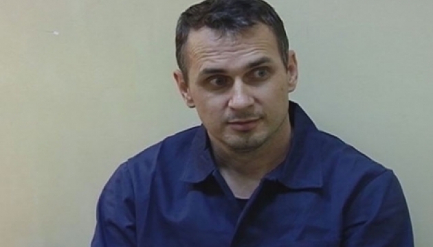 Розгляд позову Сенцова затягують до затвердження вироку - адвокат