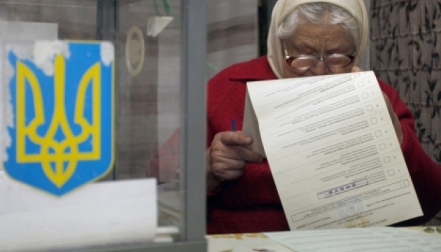 На вибори планують прийти майже 70% українців - опитування