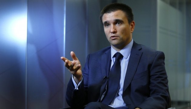 Klimkin discute en Egipto la intensificación de la cooperación económica y comercial