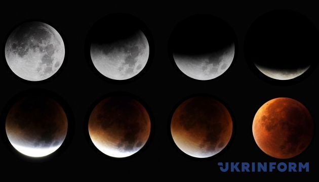 На світанку українці вперше за 30 років зможуть побачити «червоний» місяць