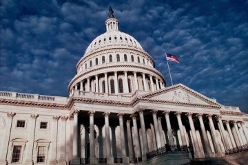 Senado de Estados Unidos celebra las primeras votaciones exitosas sobre el proyecto de ley de ayuda a Ucrania