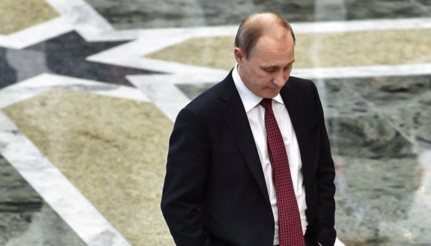 Путін прибирає опонентів за допомогою інтимних відео - Daily Mail