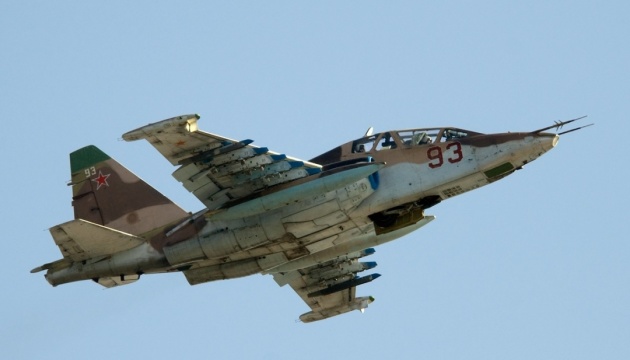 Im Osten russisches Angriffsflugzeug Su-25 und unbemanntes Luftfahrzeug Orlan abgeschossen
