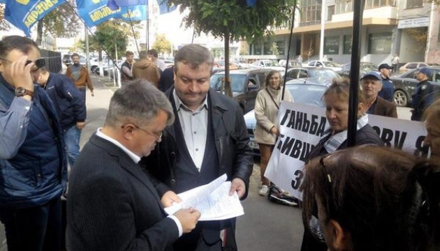 Голову київської «Свободи» суд відправив до Хмельницького – під арешт