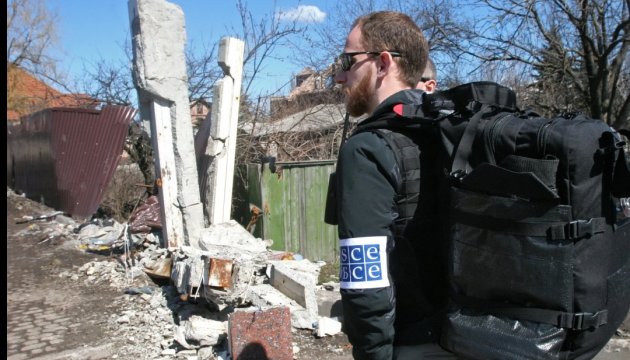 OSCE SMM spots tanks of militants near Mariupol 