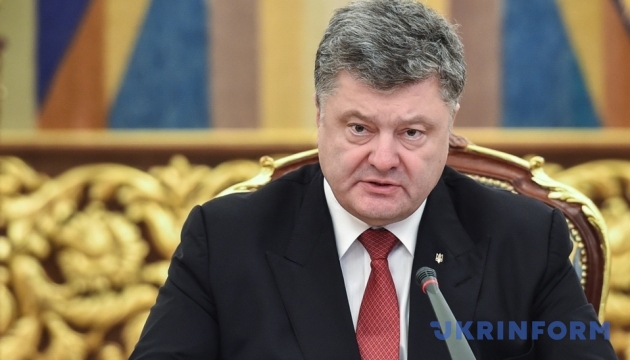 Poroshenko explains when Defender of Motherland Day is celebrated
