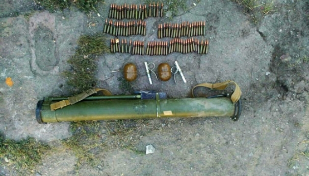 В Авдіївці у місцевого жителя знайшли гранатомет, гранати і патрони