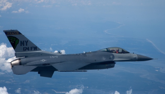 Японія збудує острівну авіабазу для американських ВПС