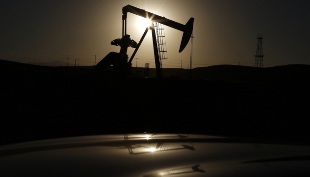 Ціни на нафту знову пішли вгору